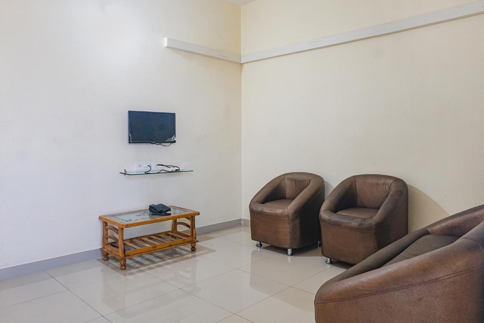 Talegaon Dabhade Fabexpress Vaishnav Inn מראה חיצוני תמונה