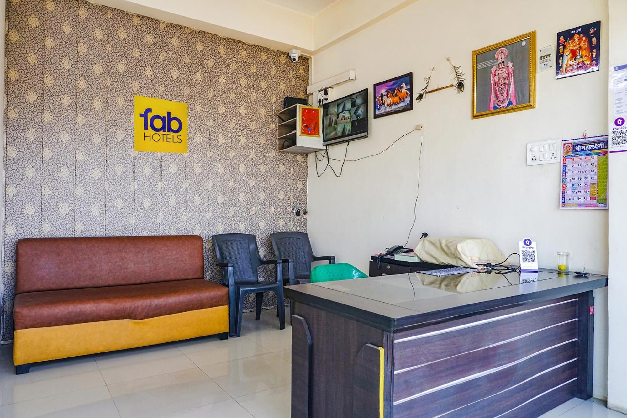 Talegaon Dabhade Fabexpress Vaishnav Inn מראה חיצוני תמונה